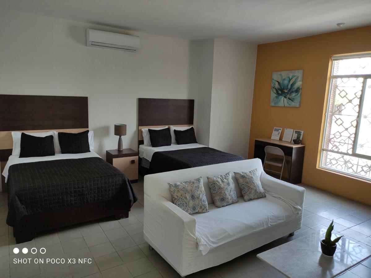 Hotel Del Bosque Торреон Экстерьер фото