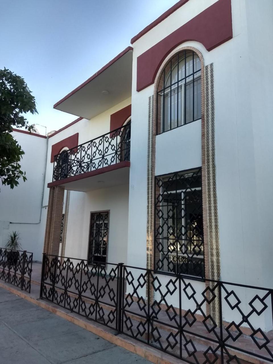Hotel Del Bosque Торреон Экстерьер фото